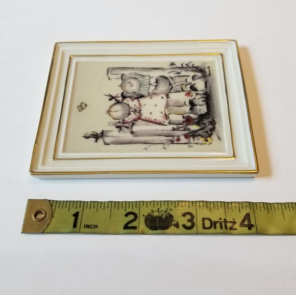 M.J. Hummel "On Tiptoes" Gallery Picture w/Stand - Picture 7 of 7